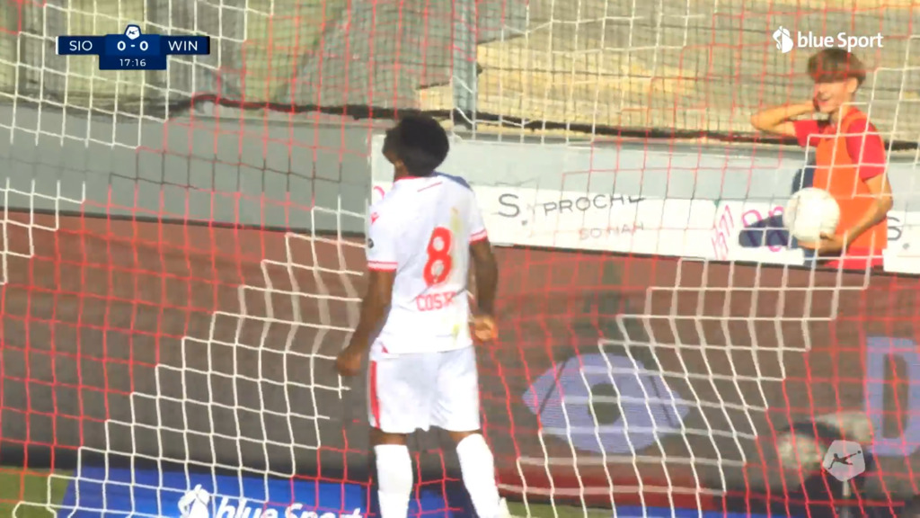 18. Minute: Baltazar Costa lässt Top-Chance liegen