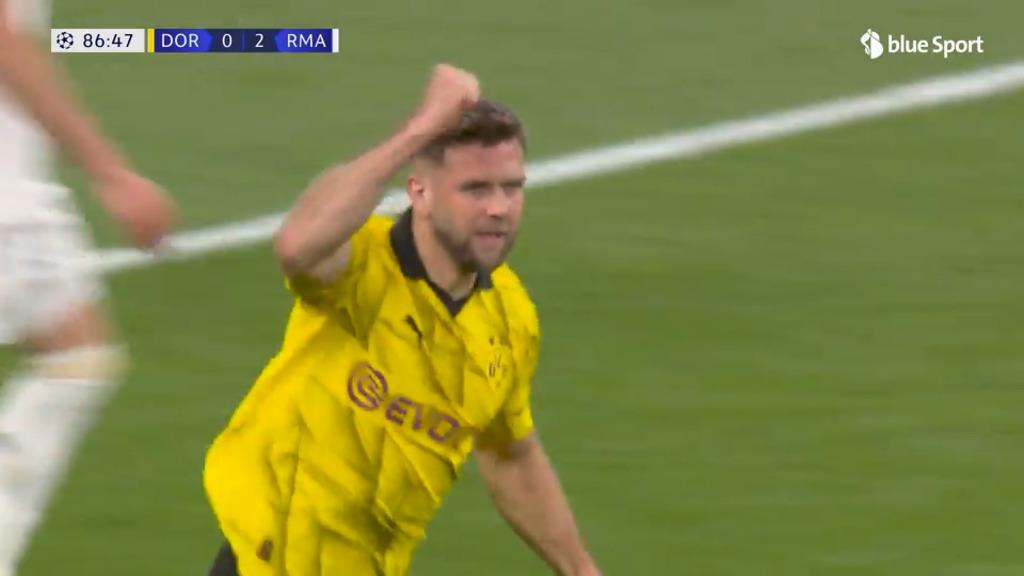 Dortmund jubelt – Abseits