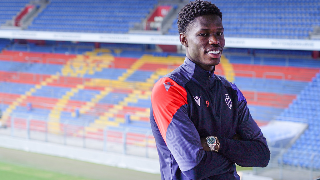 FCB-Stürmer Barry: «Celestini hat immer an mich geglaubt»