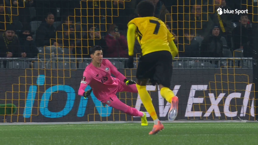 Bedia sbaglia il rigore