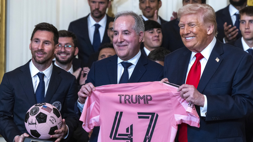 Trump sorgt für Lacher: «Wer ist besser, Messi oder Pelé?»