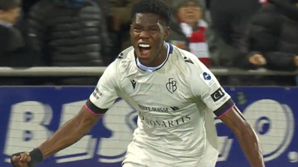 Hier schiesst FCB-Stürmer Barry sein erstes Super-League-Tor