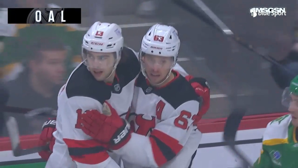 Nico Hischier führt die Devils mit drei Toren zum Sieg