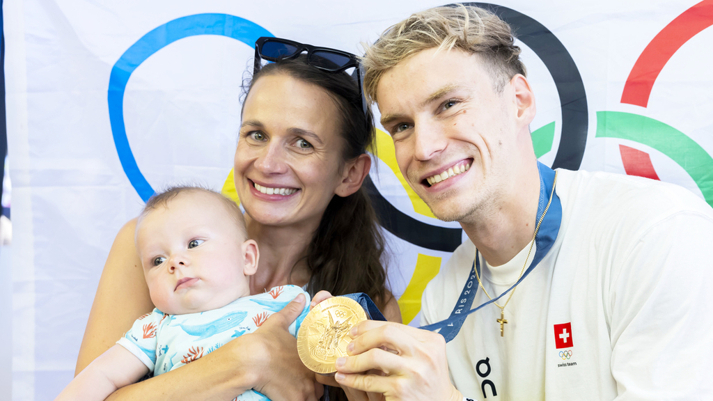 Paris 2024 - Natation : le médaillé de bronze Roman Mityukov accueilli à Genève