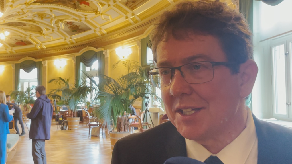 Albert Rösti über E-Mobilität und E-Autos