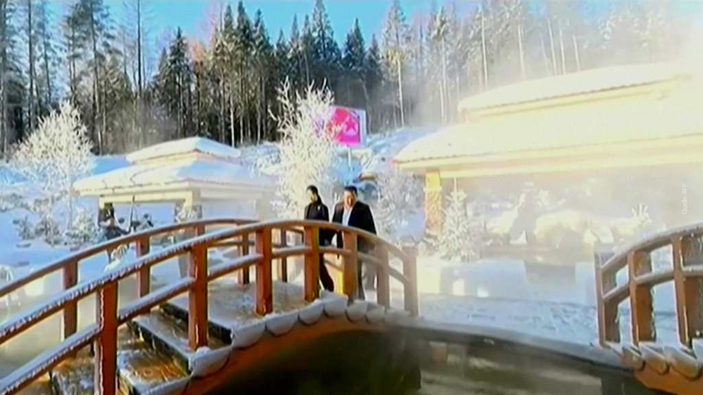 Mit Tochter an seiner Seite: Kim Jong Un präsentiert neues Luxusresort