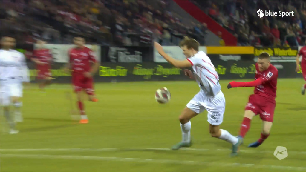 82. Minute: Corbaz macht den Sack nicht zu