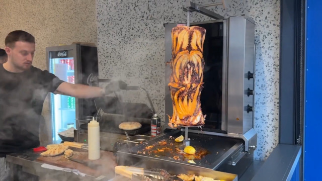 Neuer Döner-Hype? Tentakel am Spiess sorgt für Wirbel
