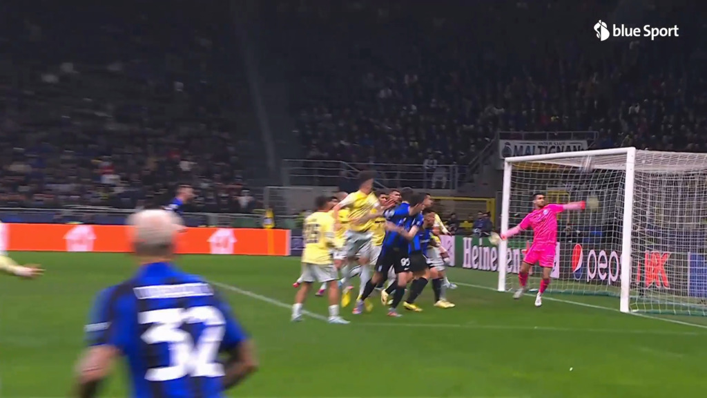 45. Minute: Diogo Costa mit Monster-Chance