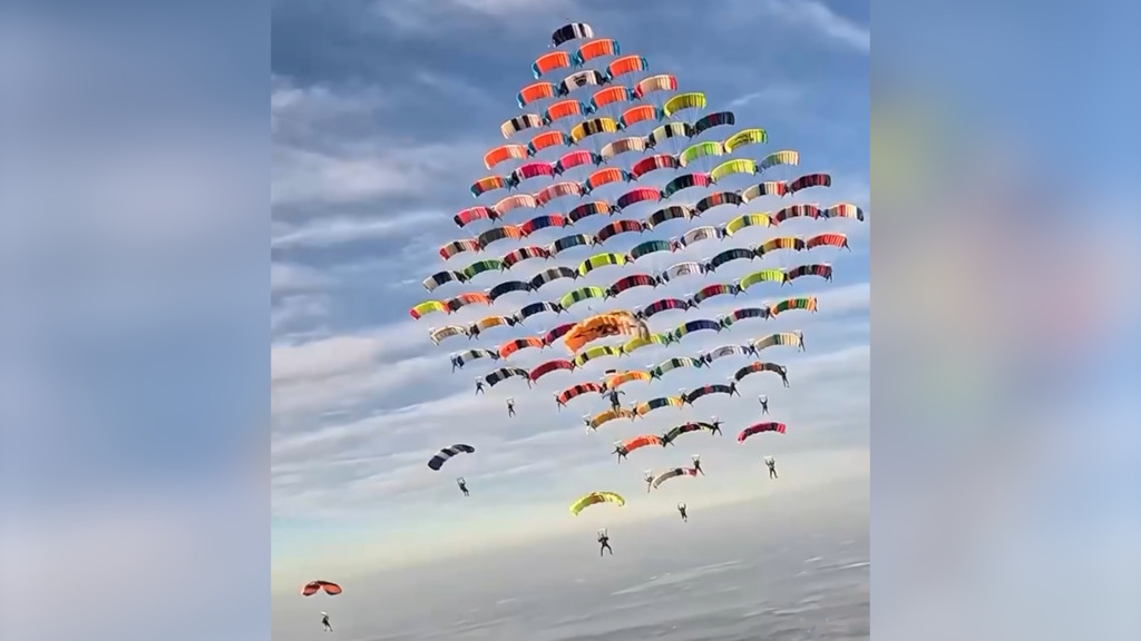 Neue Weltrekord-Formation geht viral – 104 Skydiver formen einen gigantischen Himmelsdiamanten