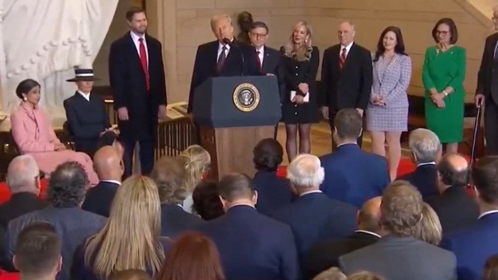 Hier reisst dem Trump-Dolmetscher der Geduldsfaden