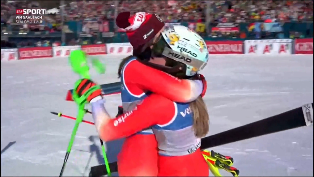 Schweizer Doppelsieg in Saalbach: Rast fährt zu Slalom-Gold, Holdener schnappt sich Silber
