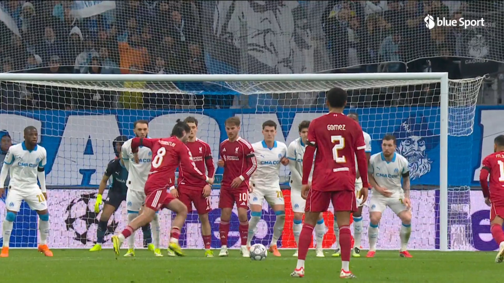 Szoboszlai schiesst Liverpool mit Freistoss-Trick in Führung