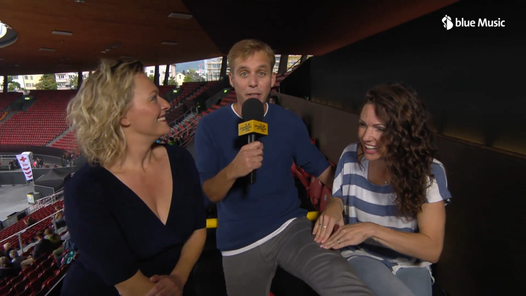 Viola Tami massiert überforderten Reto Scherrer