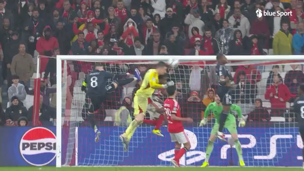 Wahnsinn: Goalie Trubin schiesst Benfica in die Playoffs