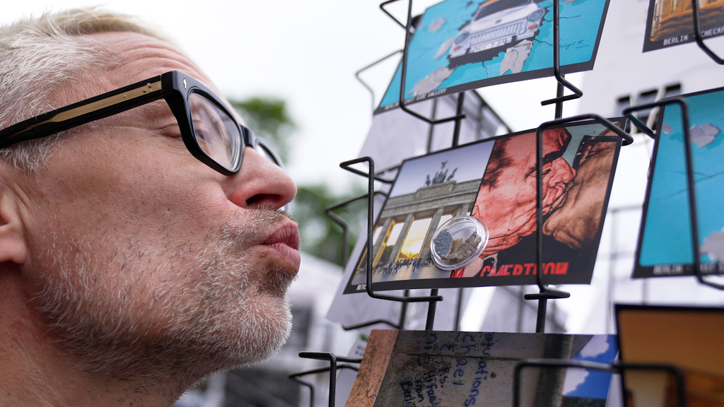 «Drei Küssli zur Begrüssung sind mir zu nah» – «Männer ab 50 stinken, die umarme ich nicht»