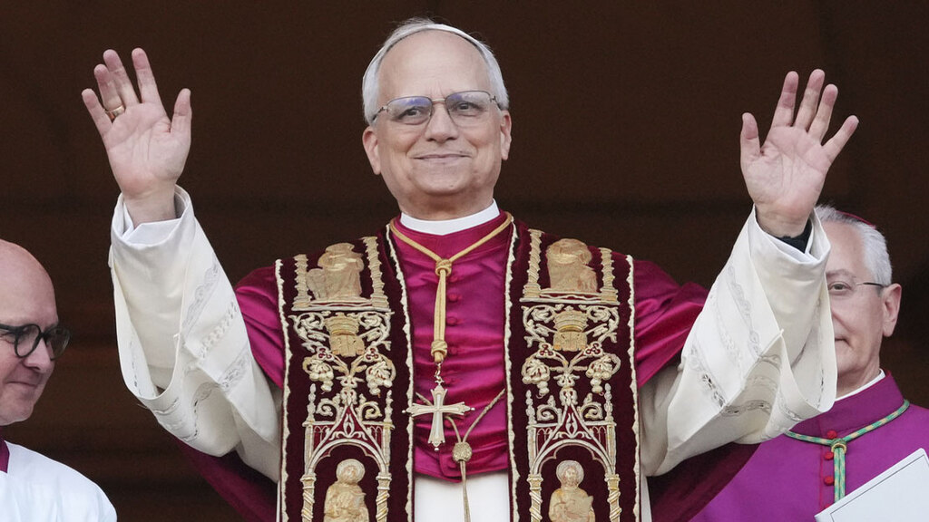 Il saluto e le prime parole di Papa Leone XIV