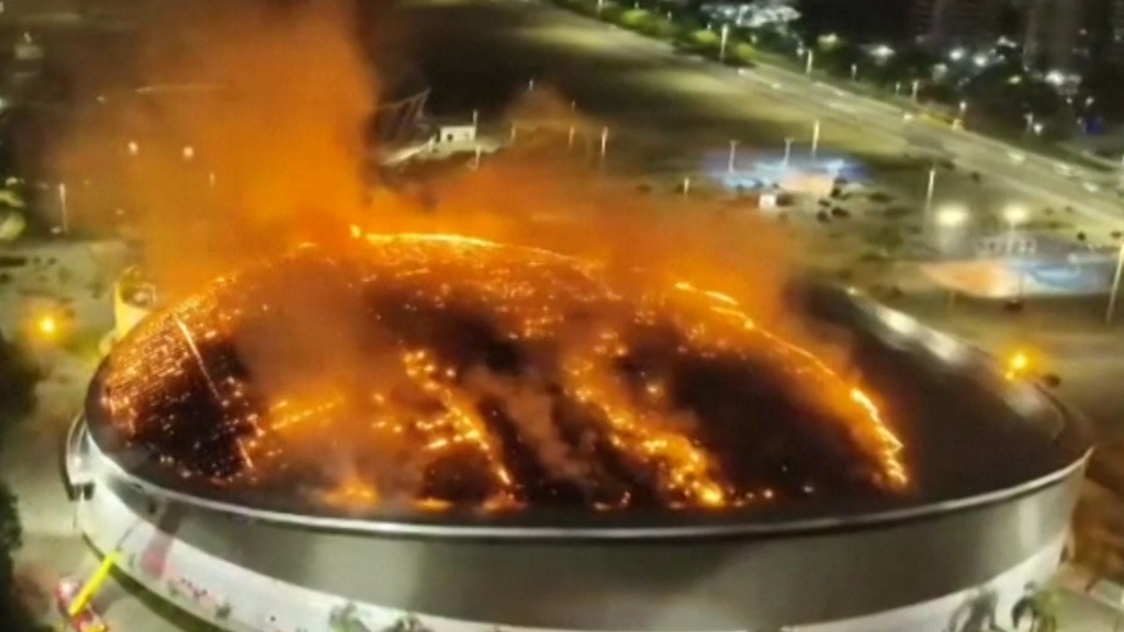 Spektakulärer Brand in Rio de Janeiro: Olympia-Arena steht in Flammen – zum dritten Mal