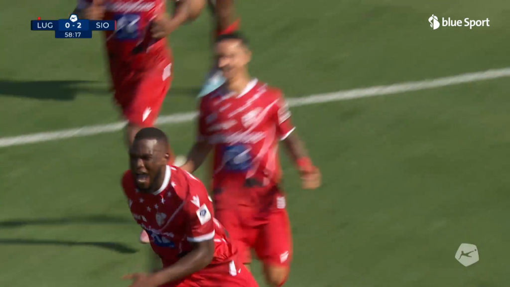 59. Minute: Cavare stellt auf 2:0 für Sion