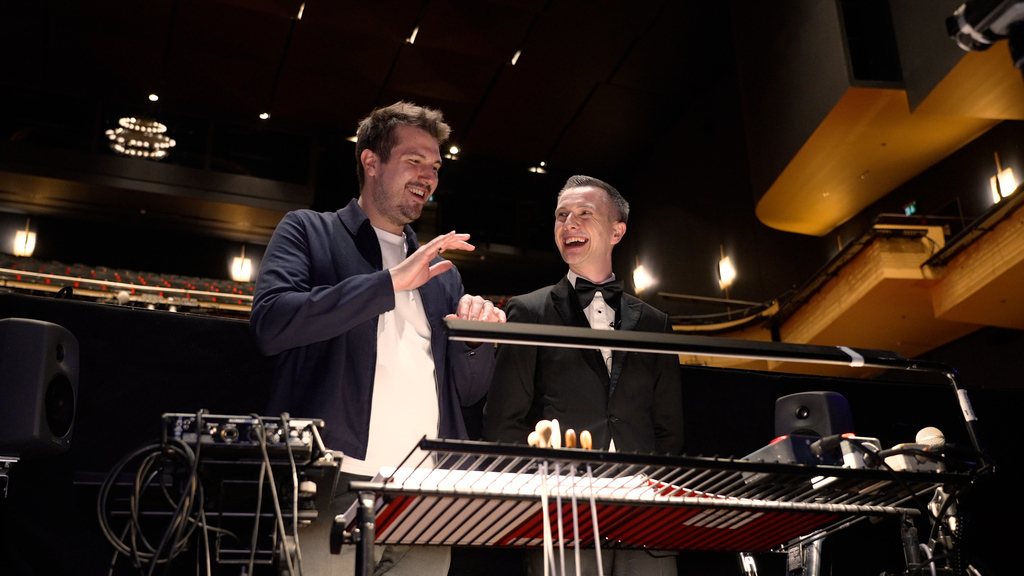 blue News im Selbsttest // So schwer ist es, ein Orchester zu dirigieren