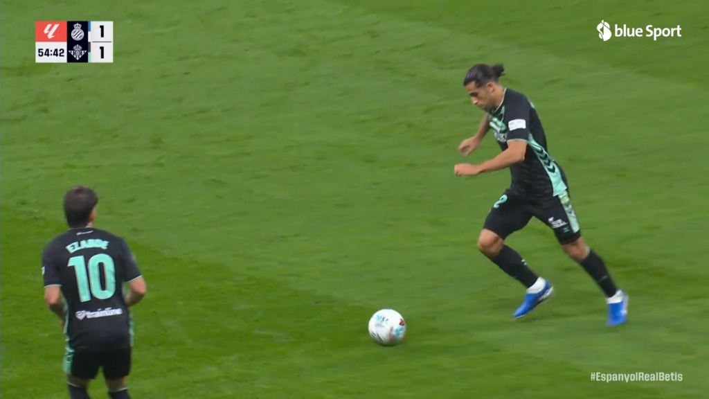 Rodriguez liefert die Flanke zum 1:1