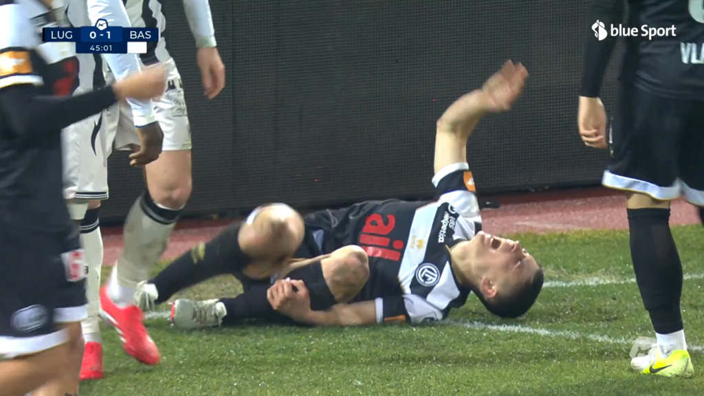 Schiri-Experte Erlachner erklärt: Deshalb kommt FCB-Schmid ohne gelbrote Karte davon