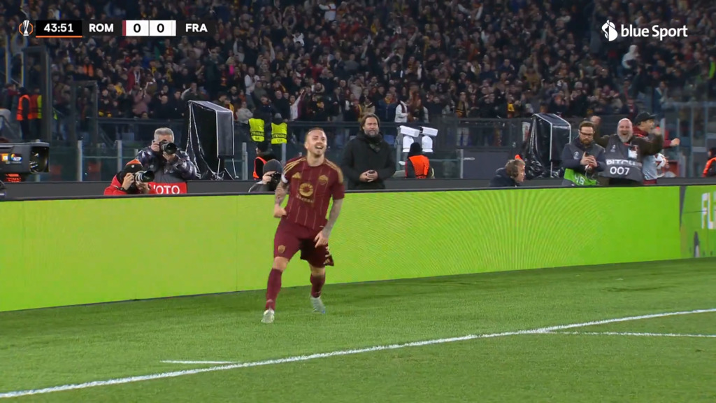 Angelino! Roma in vantaggio sul Francoforte a un minuto dal 45esimo