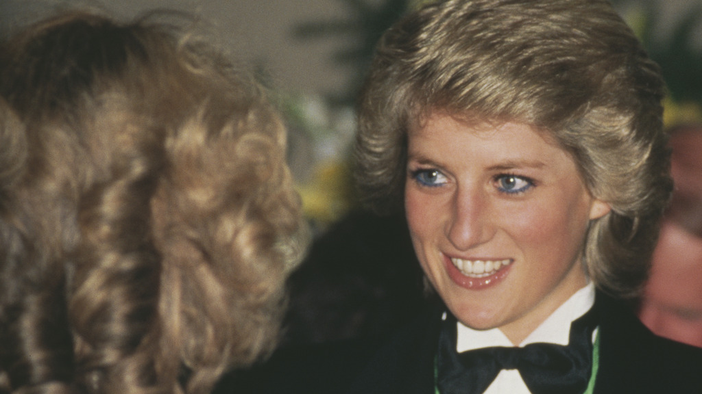 Les looks de Lady Di qui font encore fureur!