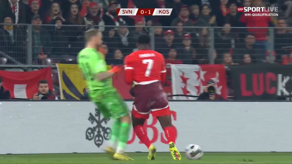 Umstrittene Entscheidung nach Embolo-Aktion: Penalty oder Schwalbe? 