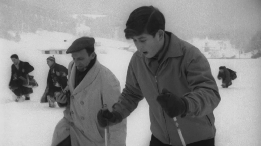 Ein Video und seine Geschichte: Vor 60 Jahren – Prinz Charles' erstes Mal auf Ski