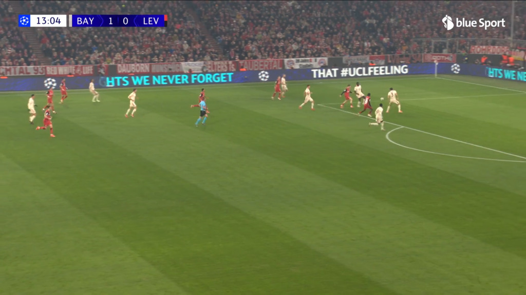 14. Minute: Frimpong verpasst den Ausgleich