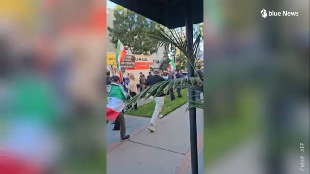 un camion fonce sur une foule de manifestants iraniens à Los Angeles
