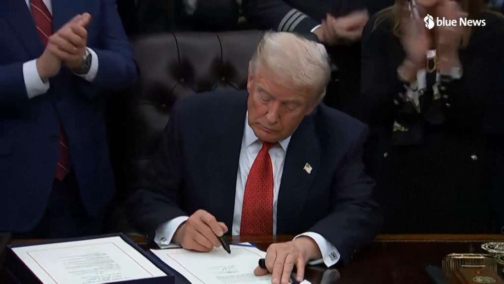 Trump signe le texte mettant fin à la plus longue paralysie budgétaire aux Etats-Unis