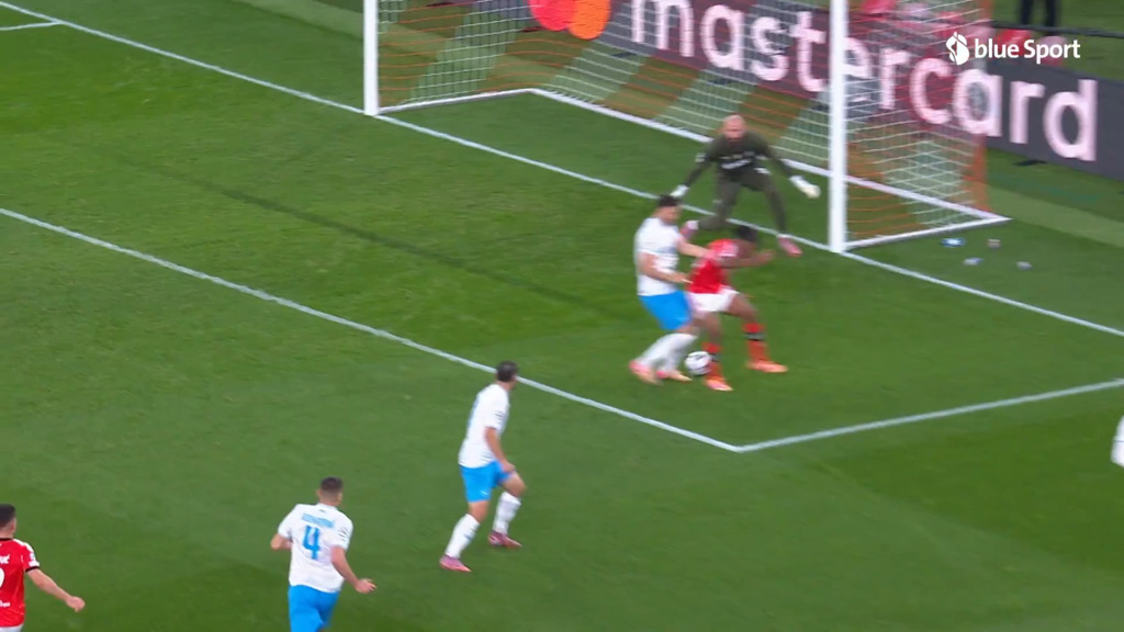 49. Minute: Barreiro trifft sehenswert per Hacke