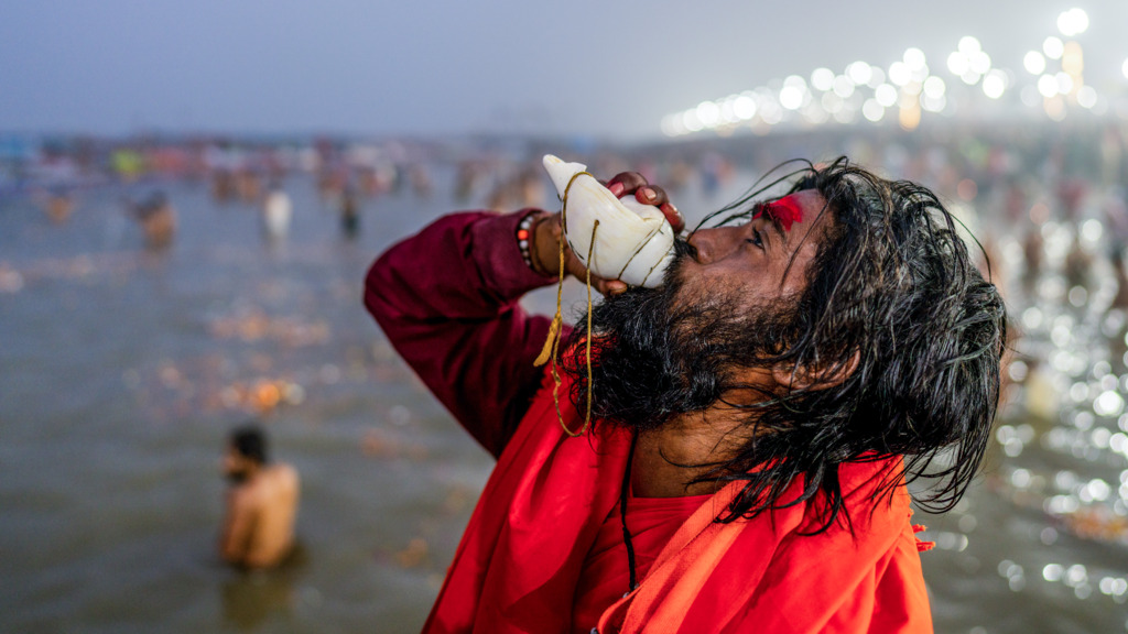 Alle zwölf Jahre ist es wieder so weit – Darum pilgern gerade 400 Millionen Inder zum Ganges