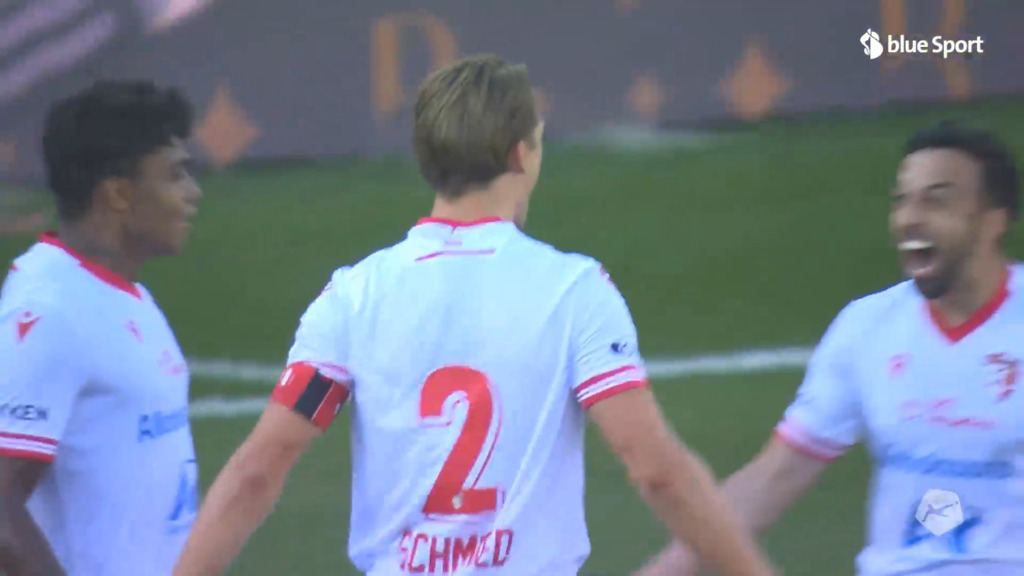50. Minute: Schmied schiesst Sion nach einer Ecke in Front