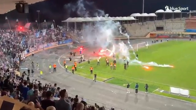 Den GC-Fans brennen nach dem 0:2 die Sicherungen durch