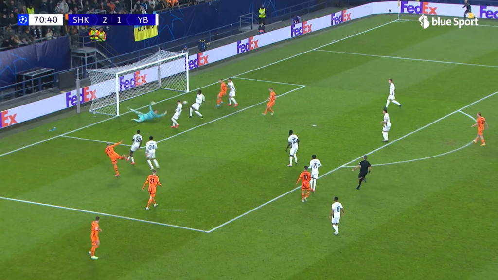 71. Minute: Zubkov erzielt beinahe den dritten Treffer für Schachtar