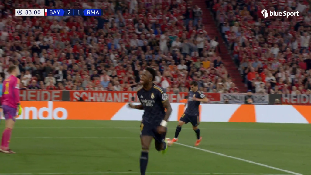 Vinicius trifft vom Punkt