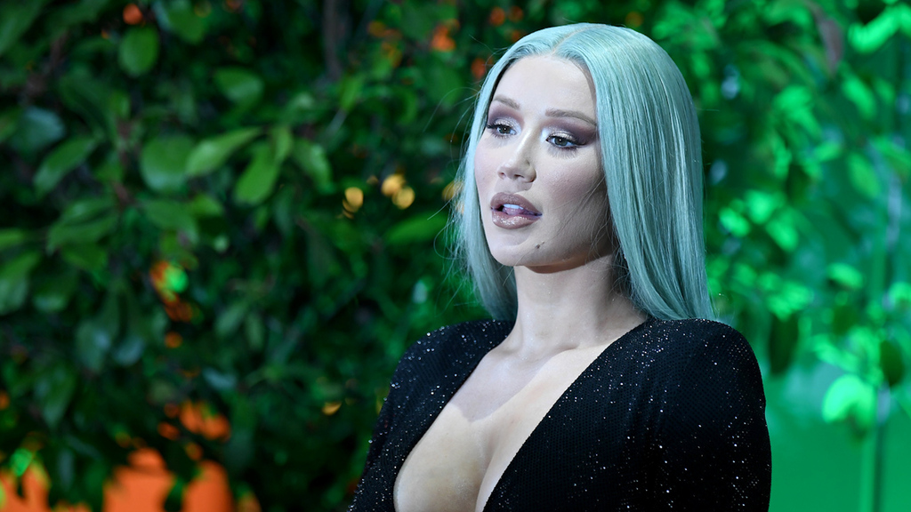 Diese Stars sprechen offen über ihre Schönheits-Operationen