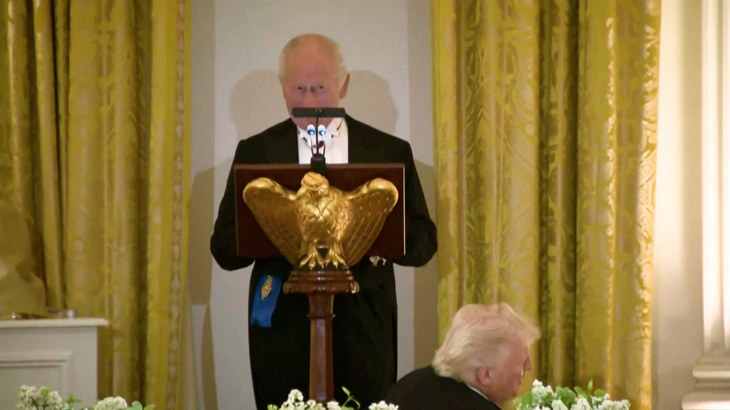 Charles witzelt: USA würde Französisch sprechen