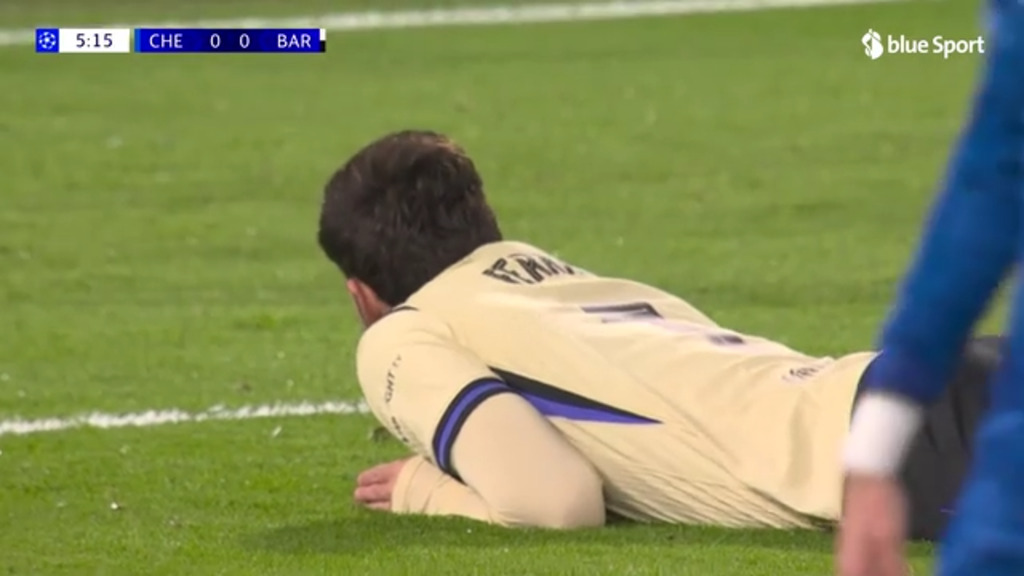 6. Minute: Torres verpasst die Führung für Barcelona