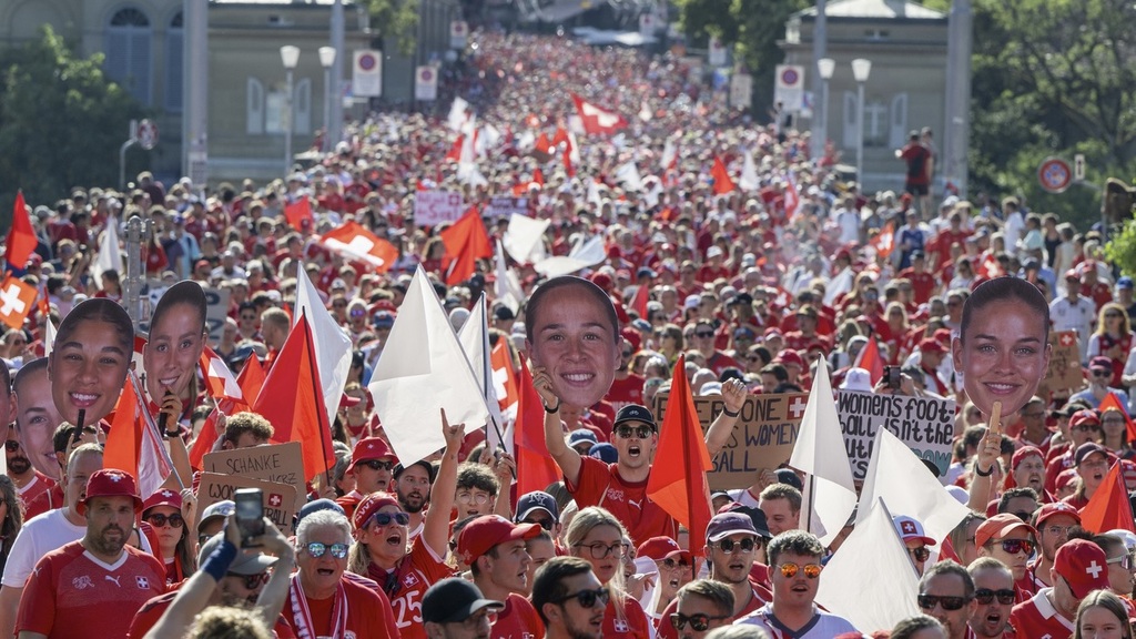 Euro 2025 : des milliers de fans se rendent au stade du Wankdorf