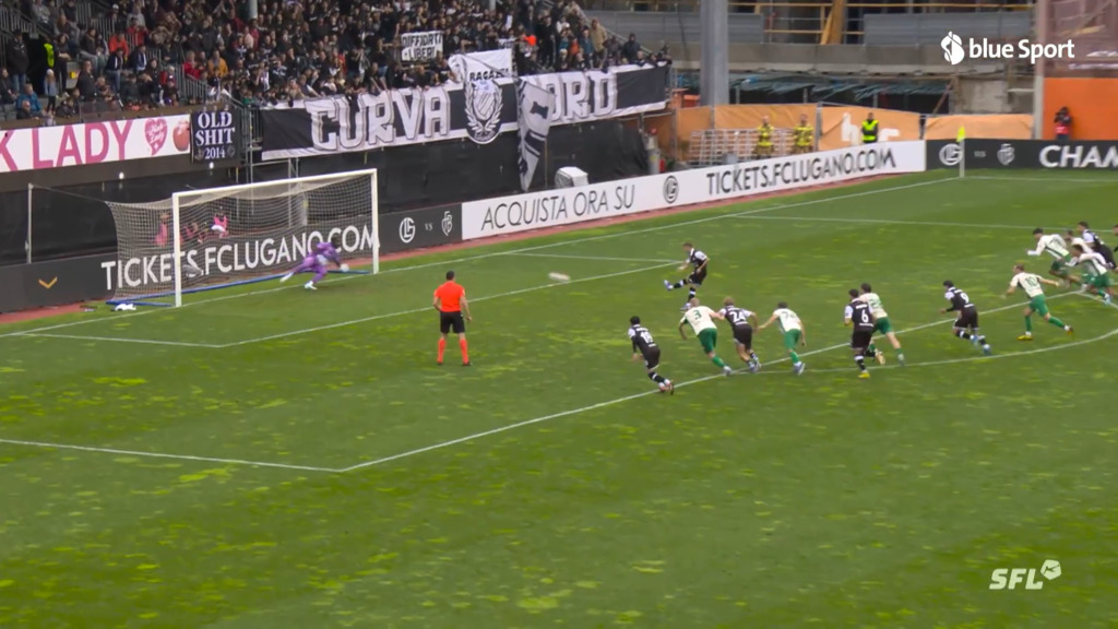 Zigi hält umstrittenen VAR-Penalty in der Nachspielzeit 