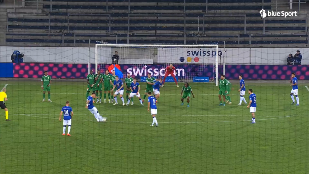 69. Minute: Stankovic verwandelt Freistoss direkt zum 1:2