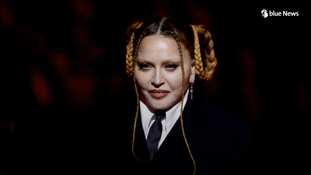 Madonna fête ses 60 ans : retour sur ses costumes les plus mémorables -  Purepeople
