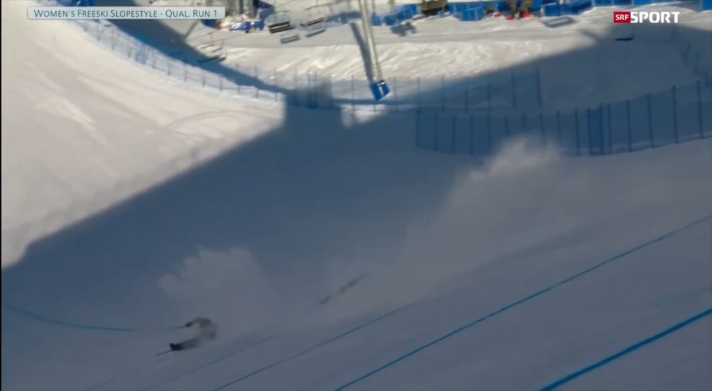 Chute impressionnante de Sarah Höfflin