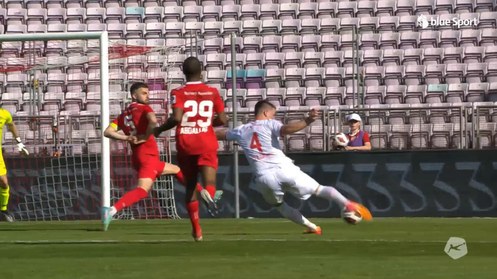 41. Minute: Stillhart trifft nur die Latte