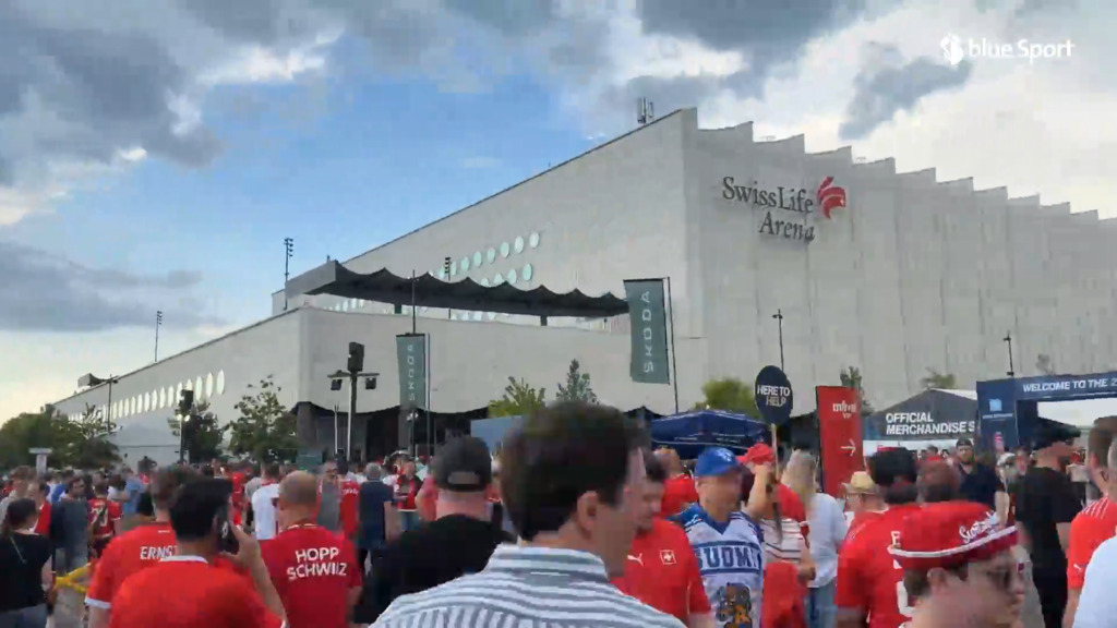 Ein Katzensprung: Der Weg der Nati-Stars vom Spielerhotel ins Stadion