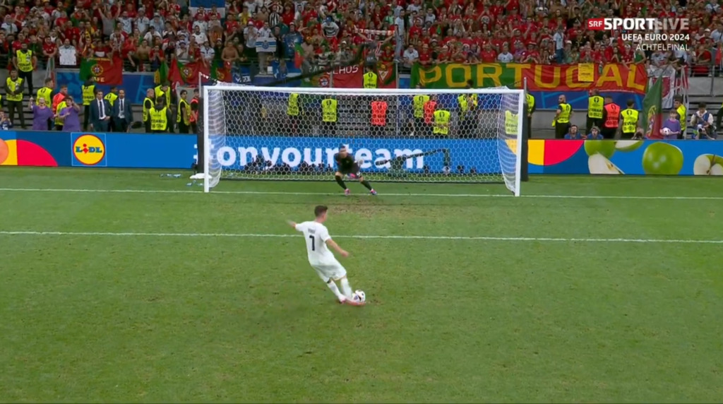 Alle Elfmeter gehalten: Diogo Costa hext Portugal in den EM-Viertelfinal